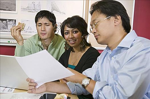 công an bắt đá gà