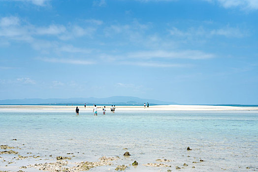 chơi game đánh bài tấn